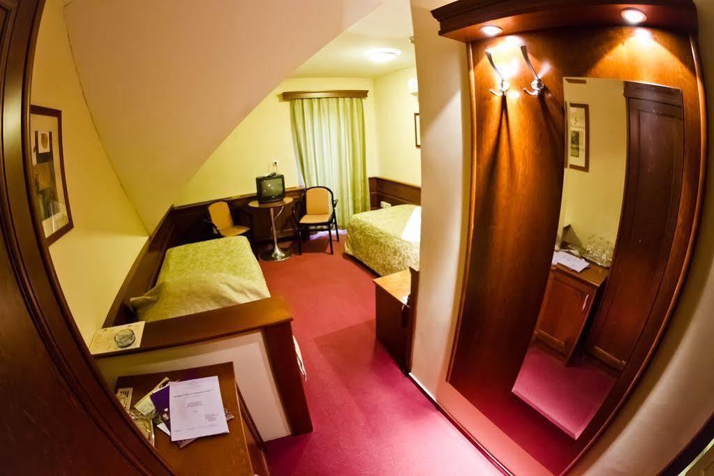 Betekints Wellness Hotel Veszprem Bagian luar foto