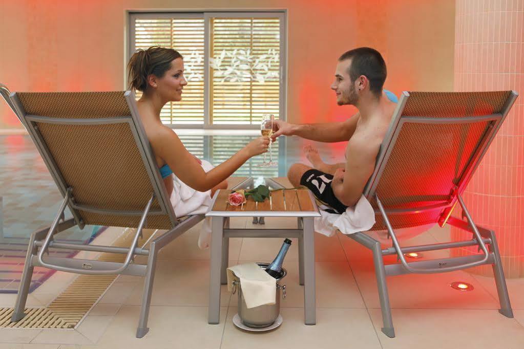Betekints Wellness Hotel Veszprem Bagian luar foto